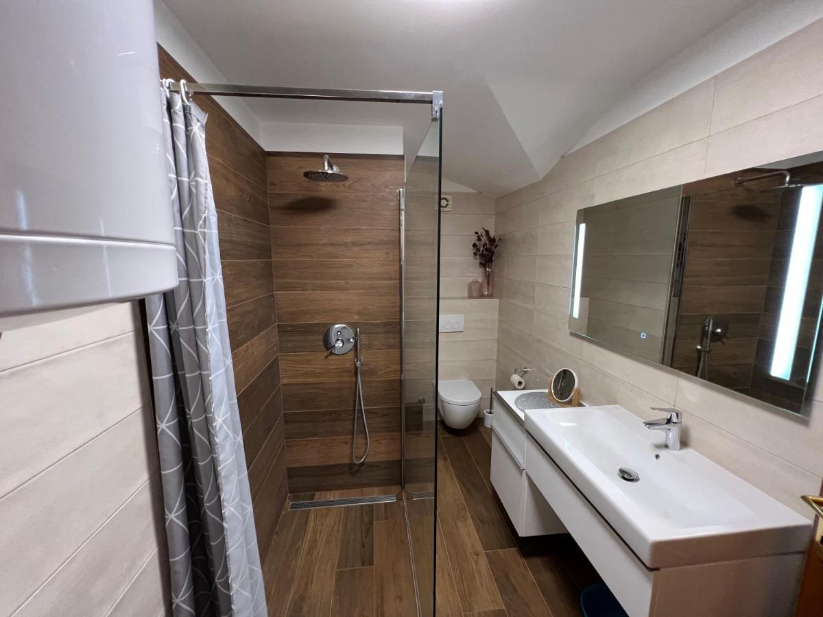 Maj Premium Apartment 4 Sterne - Neu Renoviert Porec Ngoại thất bức ảnh